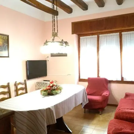 Apartment Acogedora Casa Centrica Y Reformada